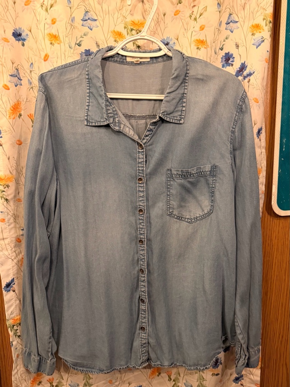 Maurices Light Blue Denim-Style Button Down Shirt
